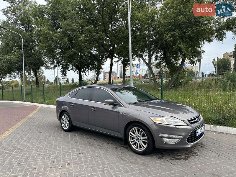 Седан Ford Mondeo 2011 в Киеве