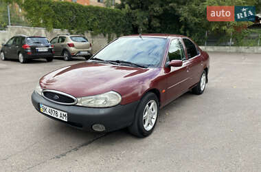 Лифтбек Ford Mondeo 1998 в Ровно