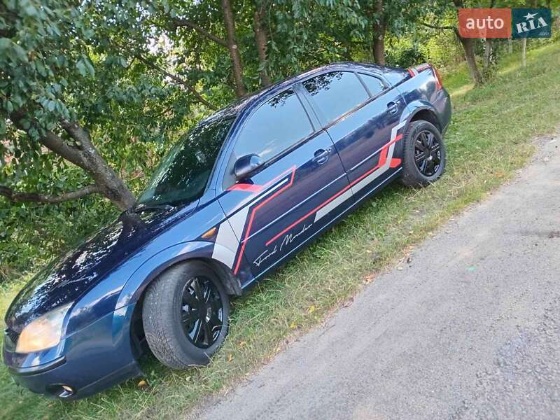 Седан Ford Mondeo 2001 в 