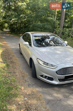 Седан Ford Mondeo 2015 в Киеве