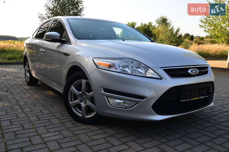 Седан Ford Mondeo 2013 в Дрогобыче
