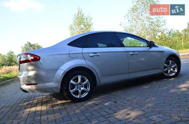 Седан Ford Mondeo 2013 в 