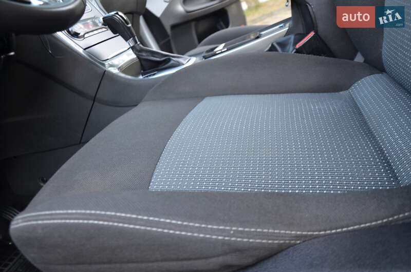 Седан Ford Mondeo 2013 в Дрогобыче