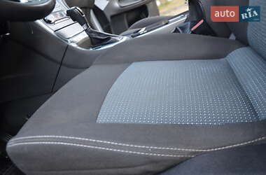 Седан Ford Mondeo 2013 в 