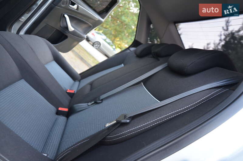 Седан Ford Mondeo 2013 в Дрогобыче