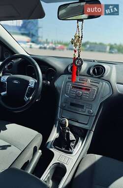 Лифтбек Ford Mondeo 2009 в 