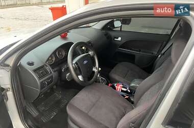 Ліфтбек Ford Mondeo 2001 в  фото 6 Ліфтбек Ford Mondeo 2001 в