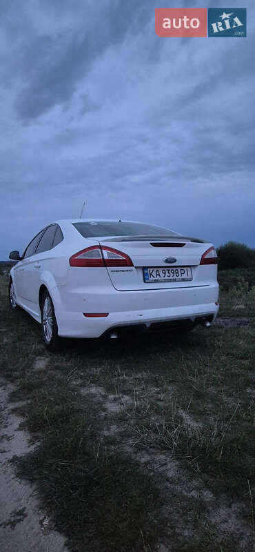 Лифтбек Ford Mondeo 2008 в Киеве