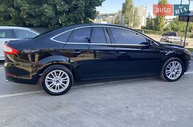 Седан Ford Mondeo 2011 в 