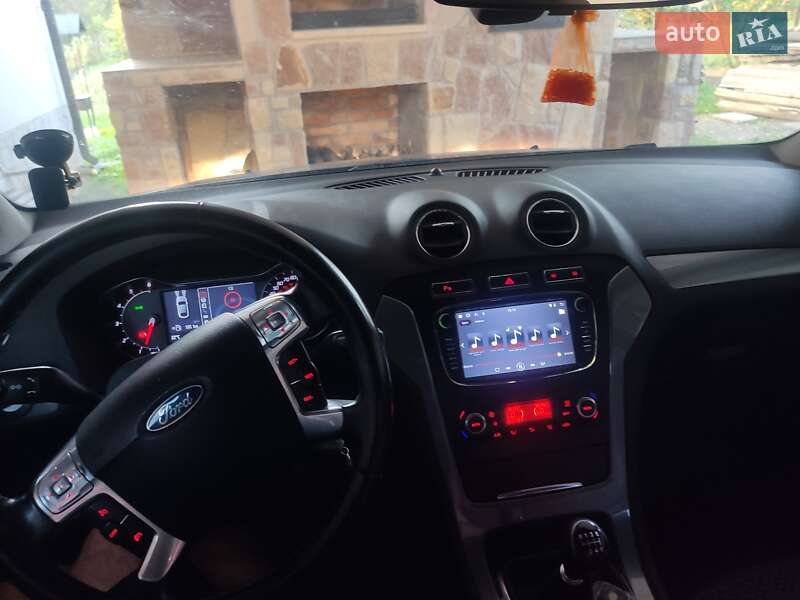 Універсал Ford Mondeo 2011 в Борщеві