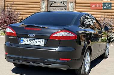 Седан Ford Mondeo 2010 в 
