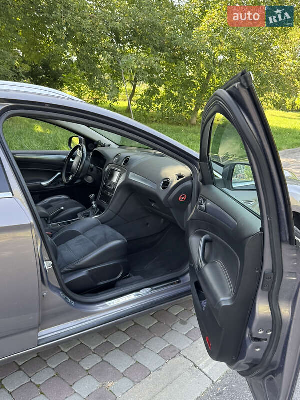 Универсал Ford Mondeo 2013 в Ивано-Франковске