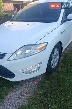 Седан Ford Mondeo 2012 в 