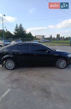 Лифтбек Ford Mondeo 2007 в 