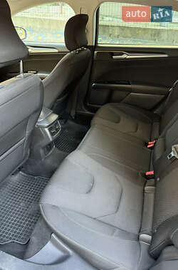 Лифтбек Ford Mondeo 2015 в 