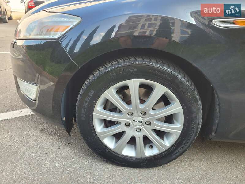 Седан Ford Mondeo 2010 в Львове