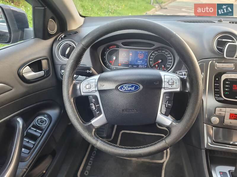 Седан Ford Mondeo 2010 в Львове