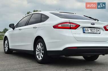 Седан Ford Mondeo 2016 в 