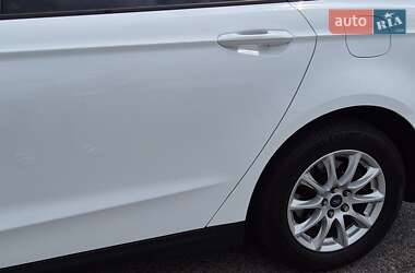 Седан Ford Mondeo 2016 в 