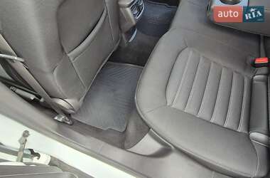 Седан Ford Mondeo 2016 в 