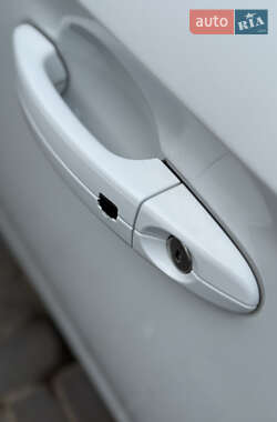 Седан Ford Mondeo 2011 в 
