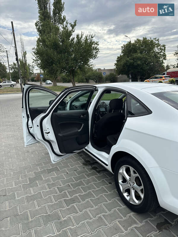 Лифтбек Ford Mondeo 2013 в Николаеве