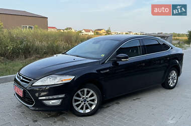 Седан Ford Mondeo 2011 в 