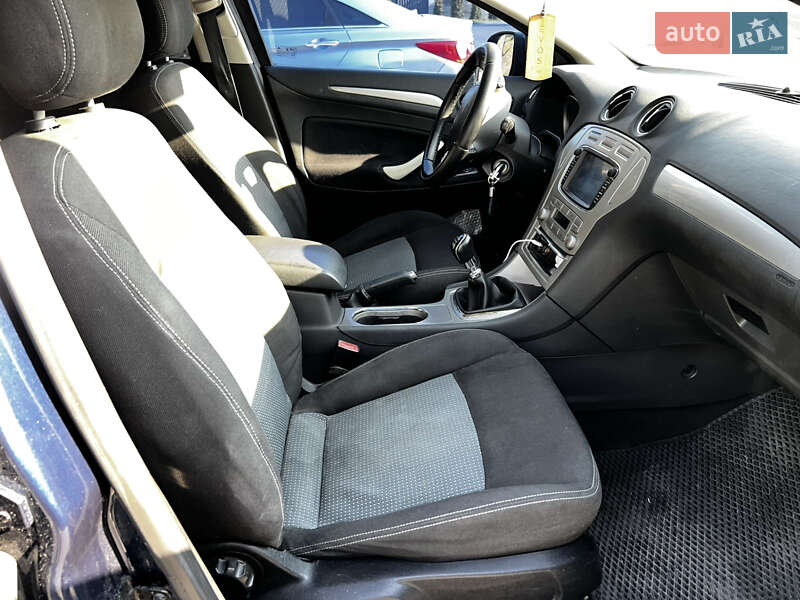 Лифтбек Ford Mondeo 2009 в Хмельницком