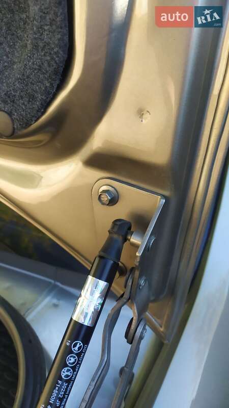 Седан Ford Mondeo 2002 в Чугуеве