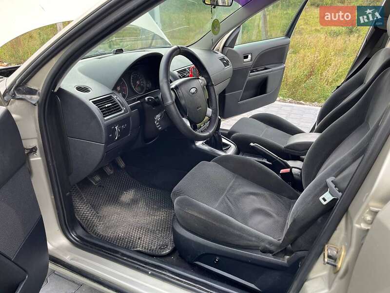 Ліфтбек Ford Mondeo 2004 в Тернополі