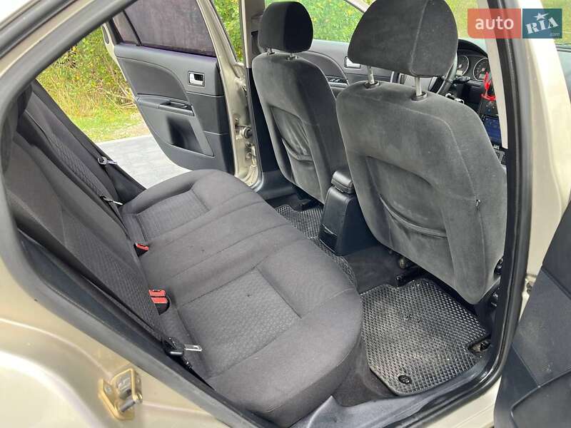 Ліфтбек Ford Mondeo 2004 в Тернополі