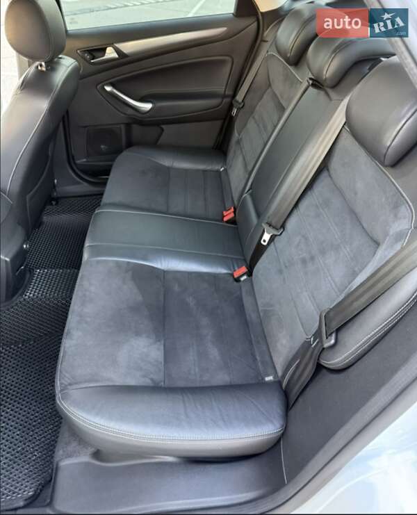 Седан Ford Mondeo 2011 в Житомирі
