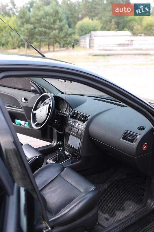 Ліфтбек Ford Mondeo 2005 в Вишгороді