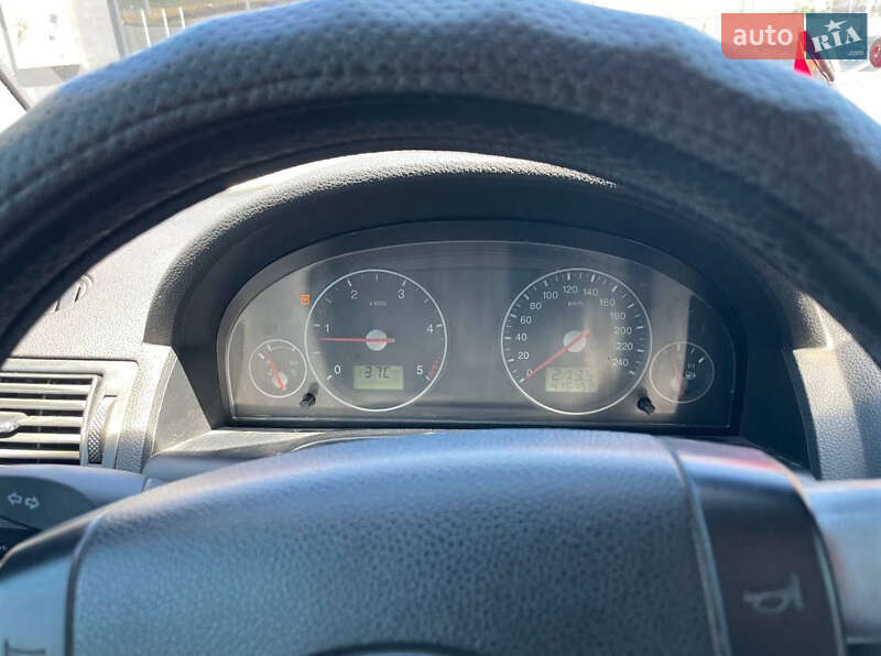 Універсал Ford Mondeo 2004 в Кам'янському