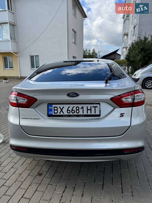 Седан Ford Mondeo 2015 в Хмельницком