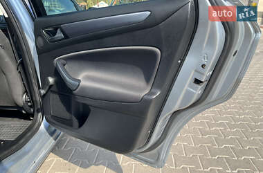 Седан Ford Mondeo 2012 в 