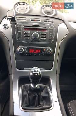 Лифтбек Ford Mondeo 2013 в 
