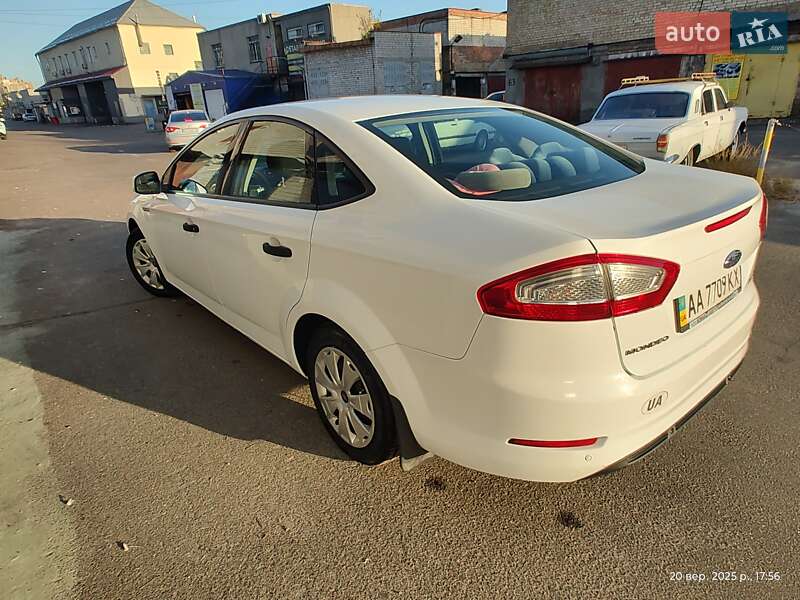 Седан Ford Mondeo 2011 в Киеве