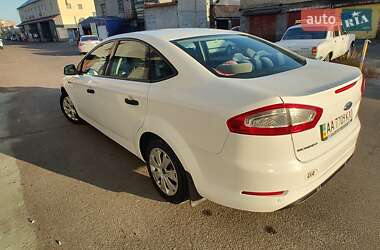Седан Ford Mondeo 2011 в 