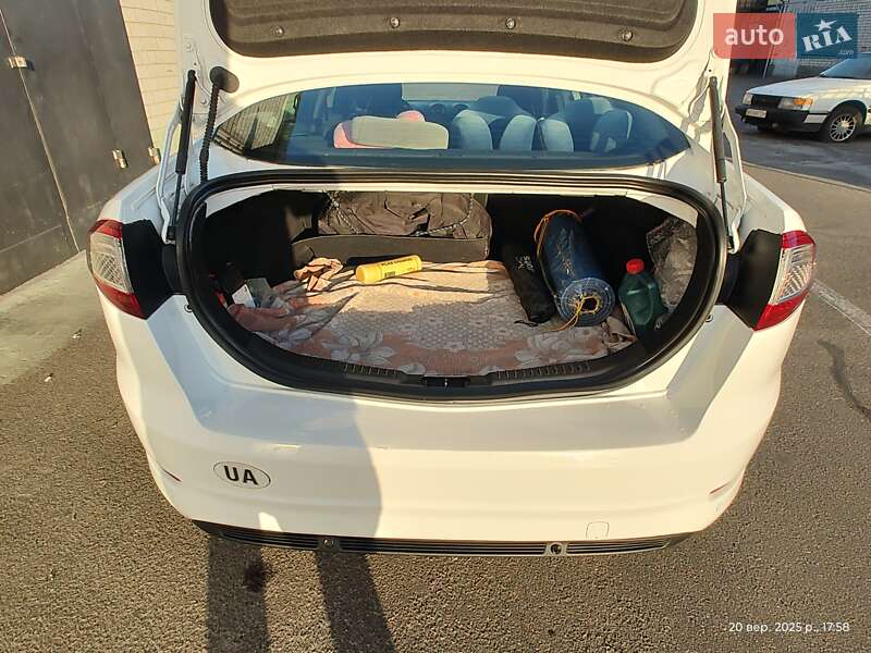 Седан Ford Mondeo 2011 в Киеве