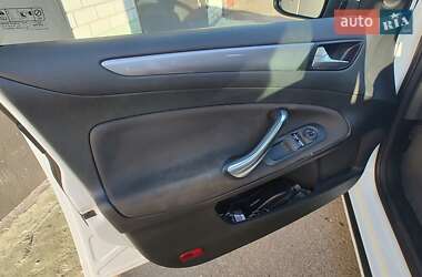 Седан Ford Mondeo 2011 в 