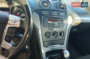 Седан Ford Mondeo 2011 в 