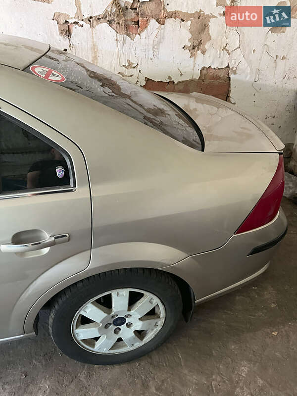 Седан Ford Mondeo 2005 в Конотопе