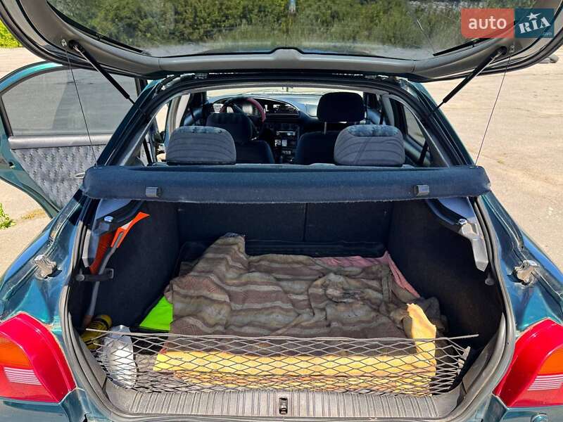 Седан Ford Mondeo 1996 в Хмельницком