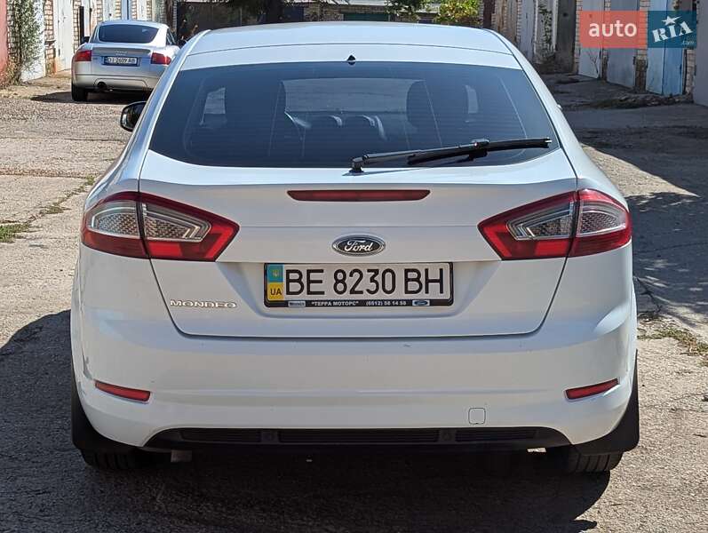 Лифтбек Ford Mondeo 2013 в Южноукраинске