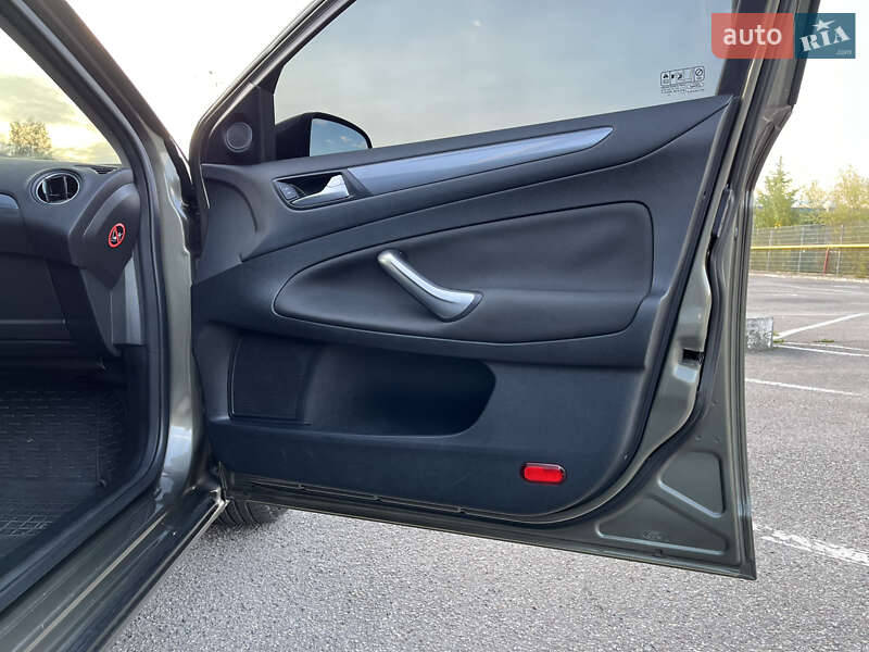 Универсал Ford Mondeo 2012 в Ивано-Франковске