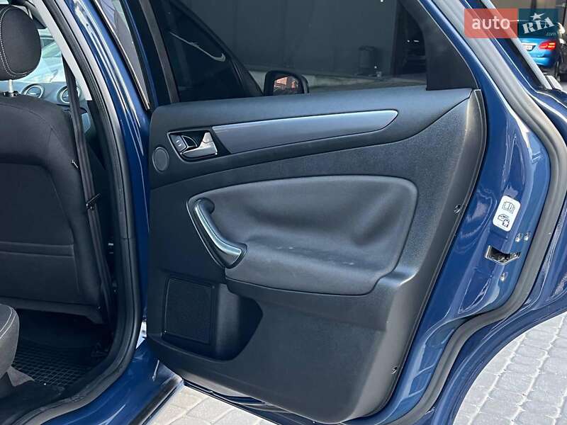 Лифтбек Ford Mondeo 2014 в Львове фото 18 Лифтбек Ford Mondeo 2014 в Львове
