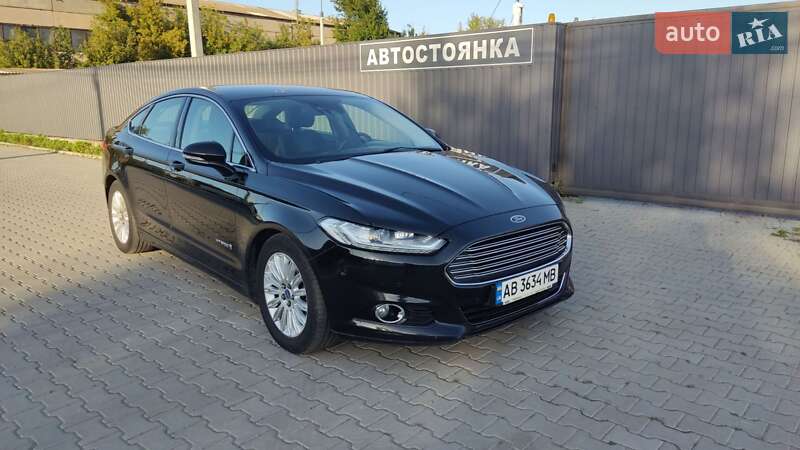 Седан Ford Mondeo 2016 в 