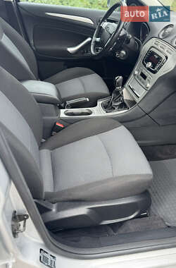 Лифтбек Ford Mondeo 2009 в 