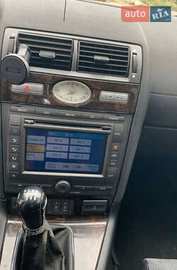 Универсал Ford Mondeo 2004 в 